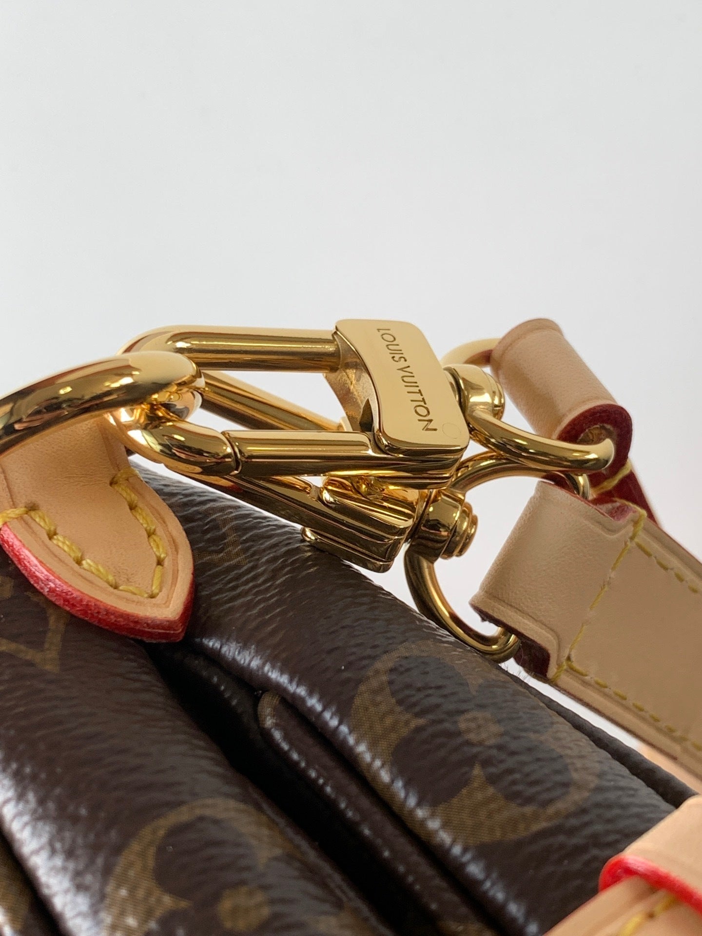 L*V Bag 005
