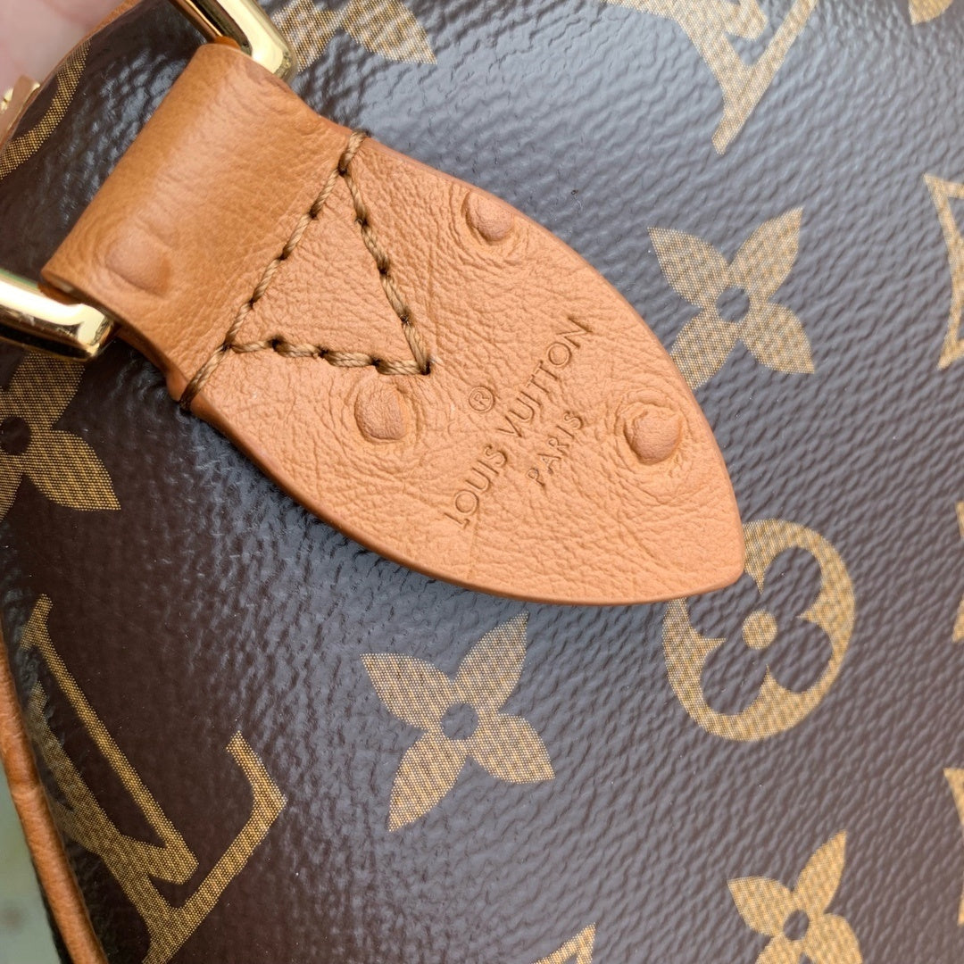 L*V Bag 009