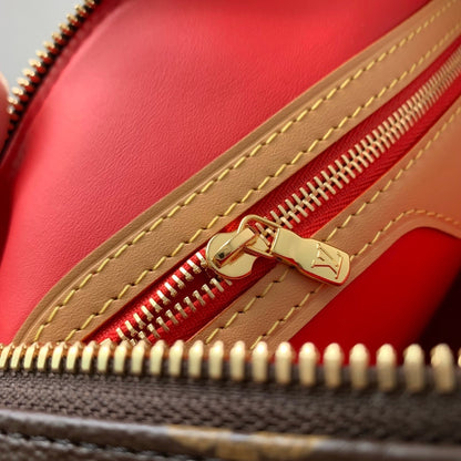 L*V Bag 008