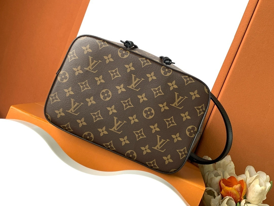 L*V Bag 007