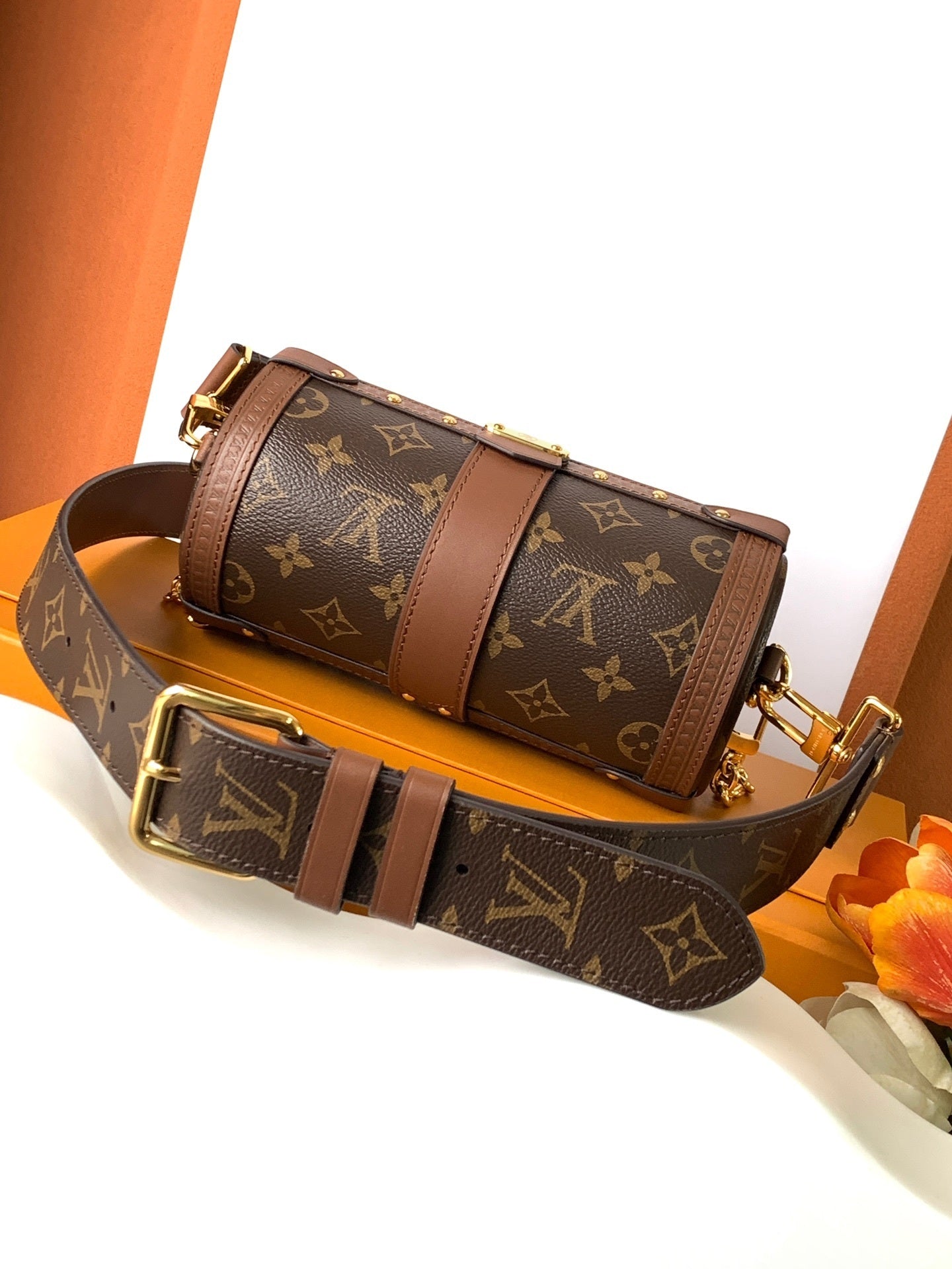 L*V Bag 004