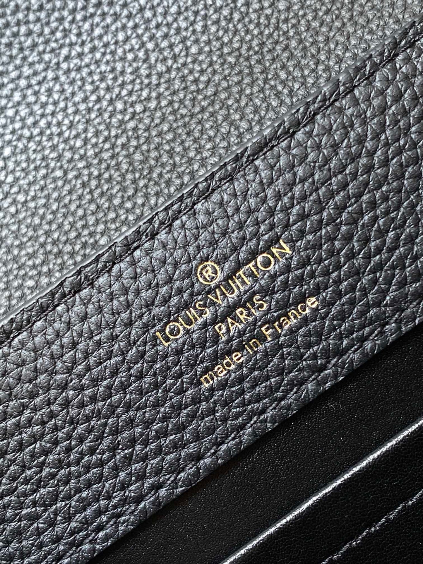 L*V Bag 001