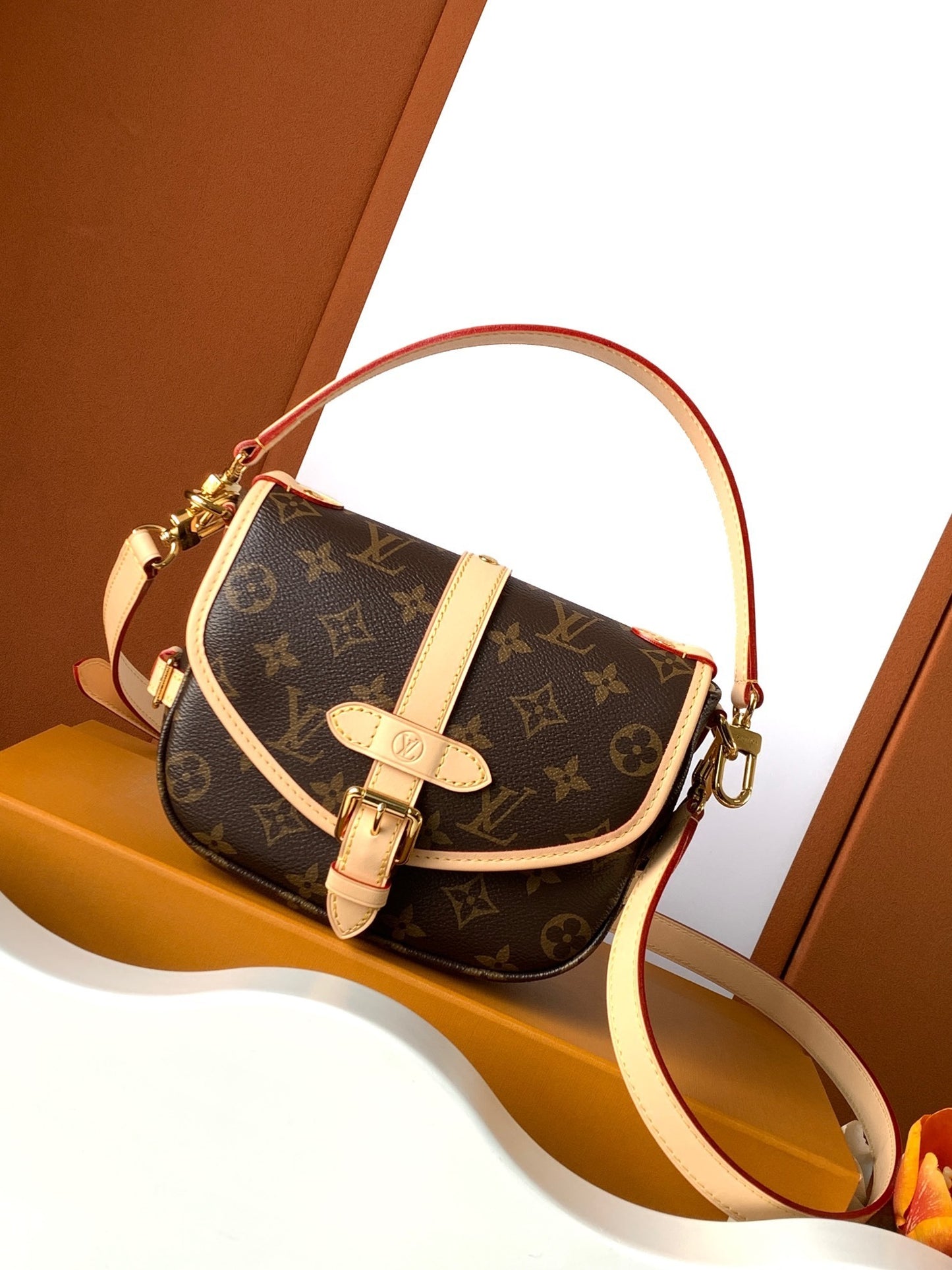 L*V Bag 005