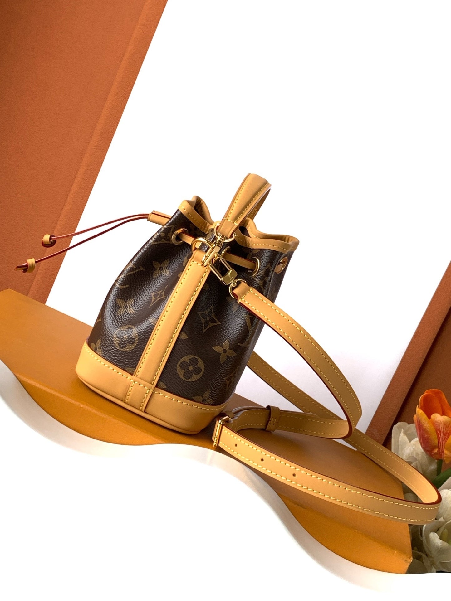 L*V Bag 003