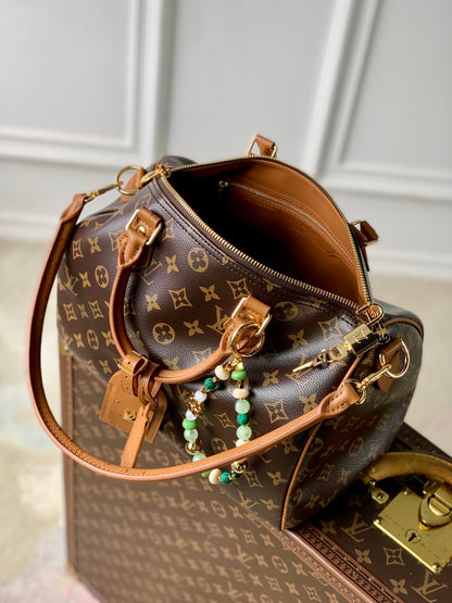 L*V Bag 009