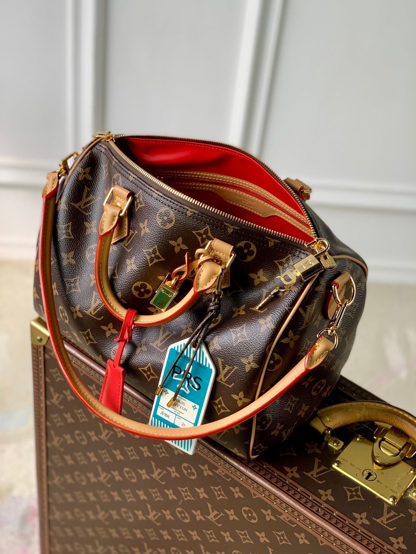 L*V Bag 008