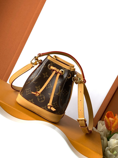L*V Bag 003