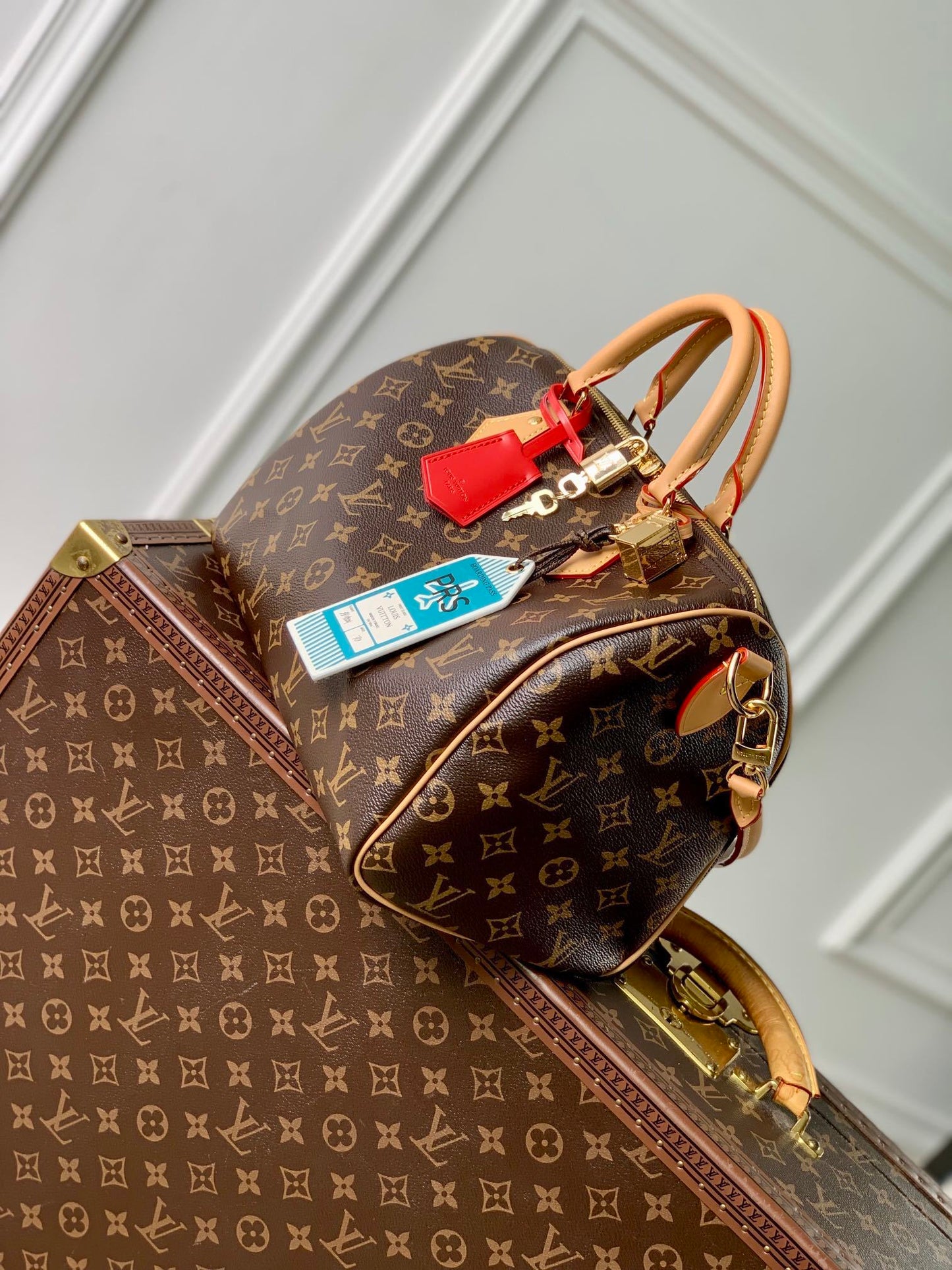 L*V Bag 008