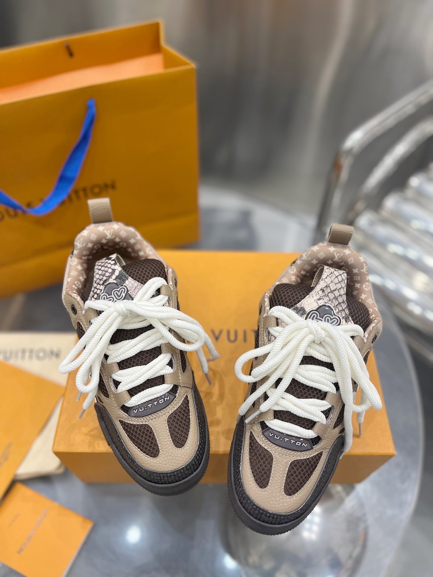 L*OUIS VUITTON Shoes 015