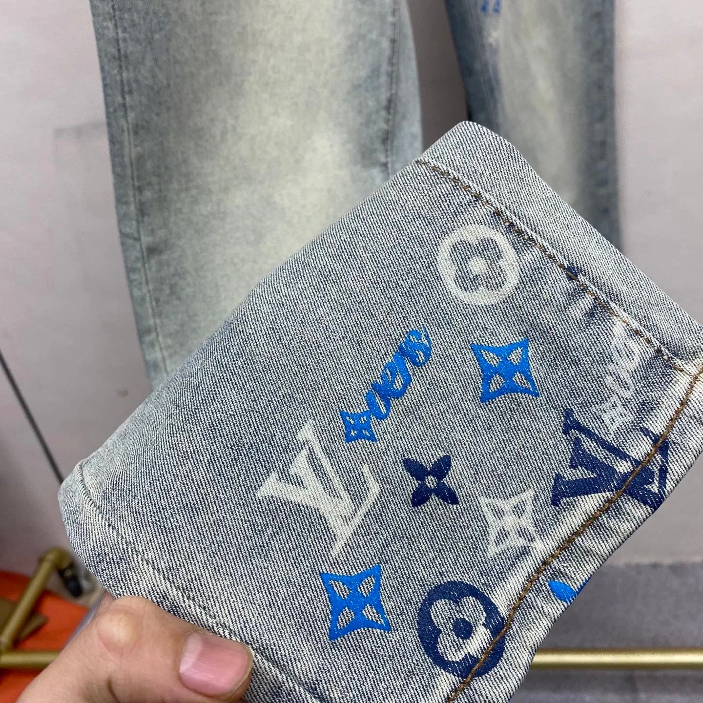 LV Jeans 005