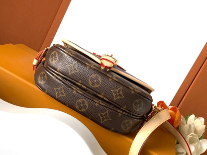 L*V Bag 005