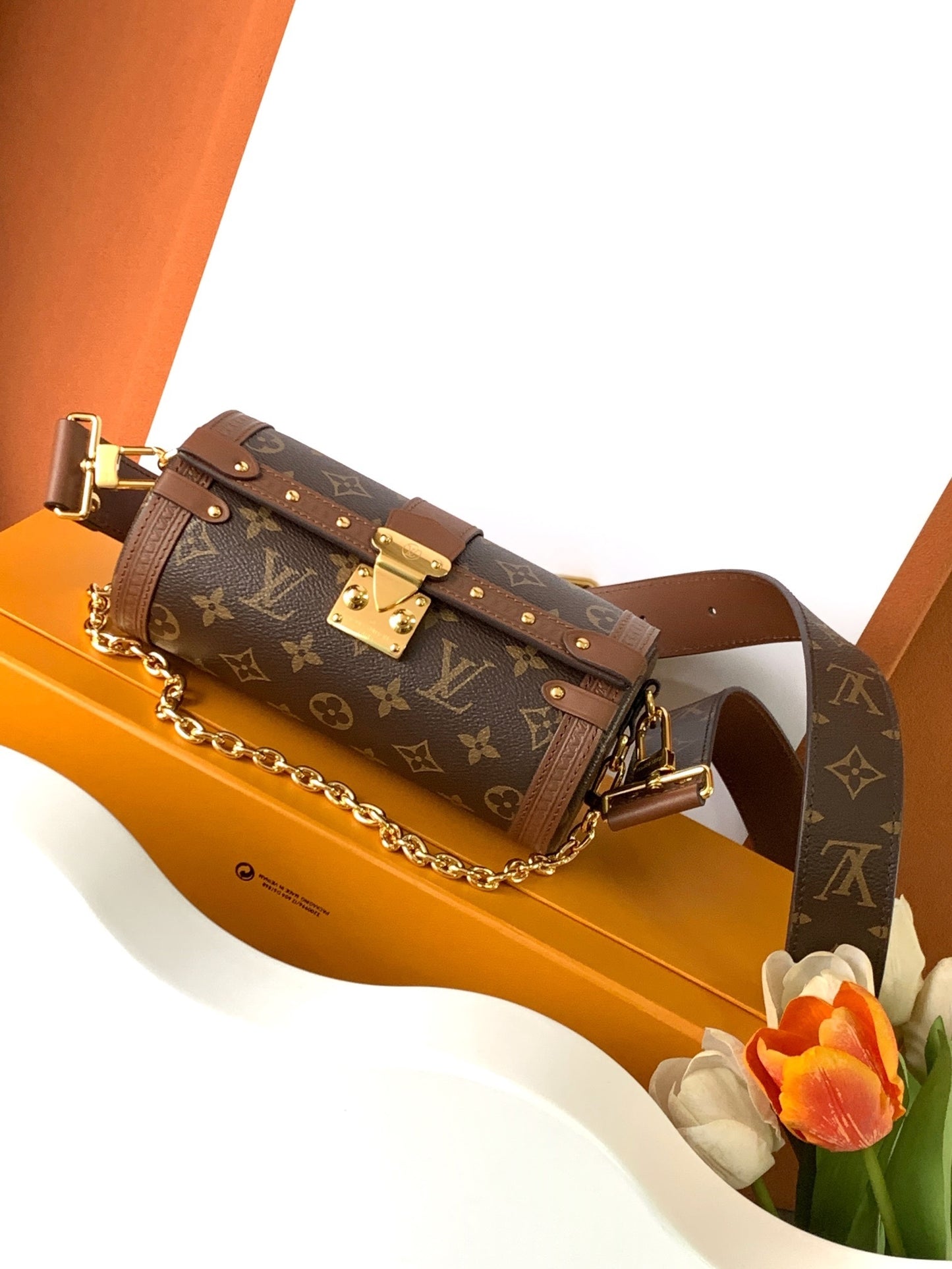 L*V Bag 004