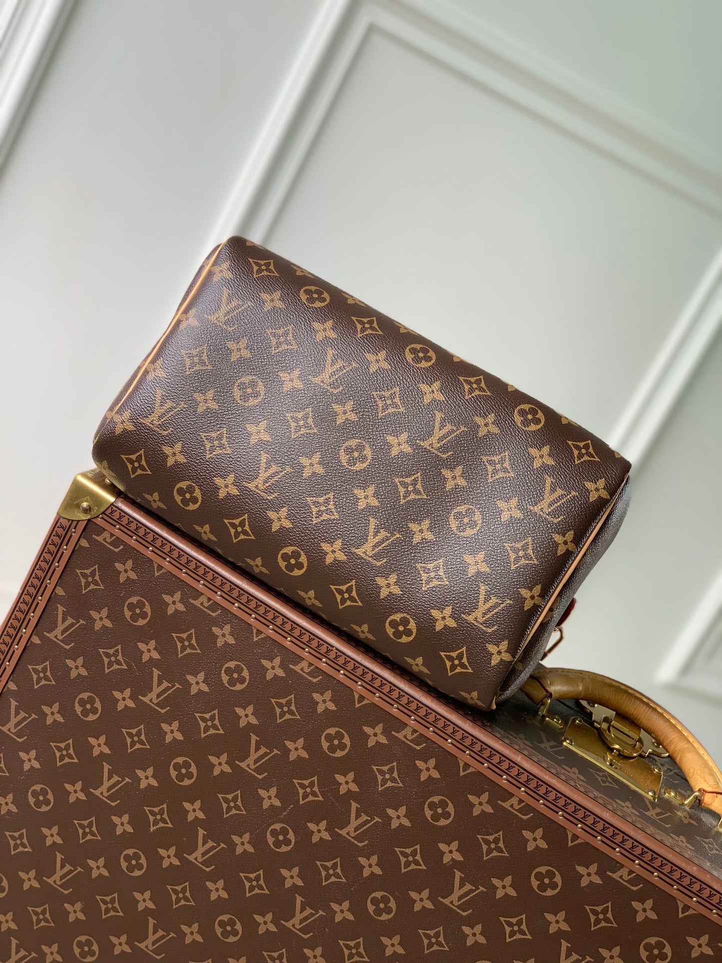 L*V Bag 008