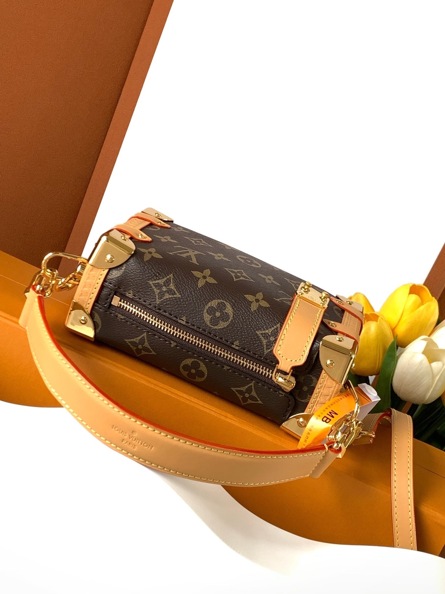 L*V Bag 002