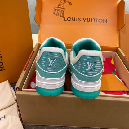 L*OUIS VUITTON Shoes 010