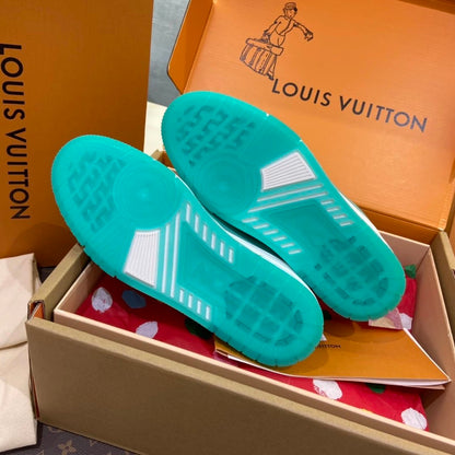 L*OUIS VUITTON Shoes 010